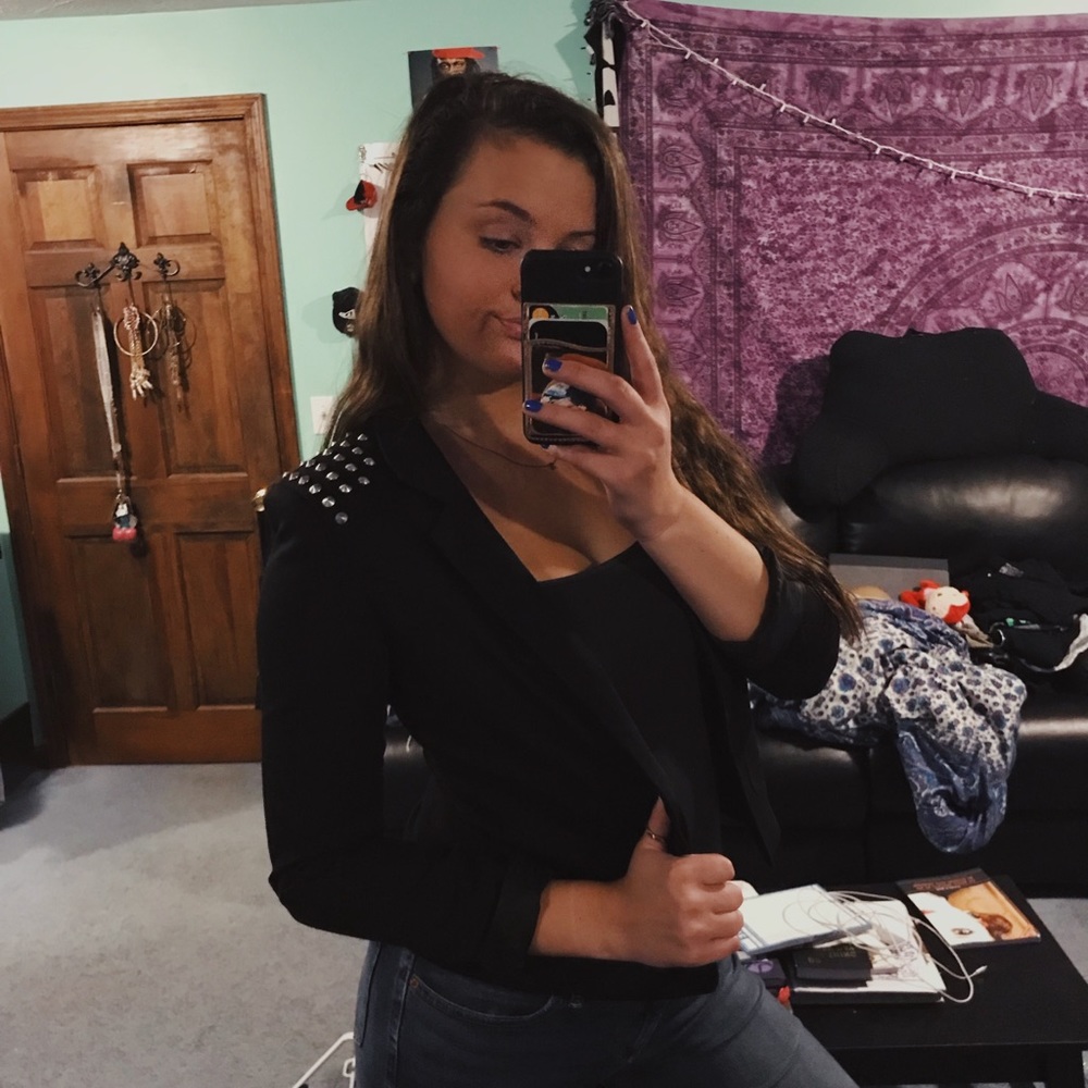 H&M studded shoulder black blazer - Picture 3 of 5